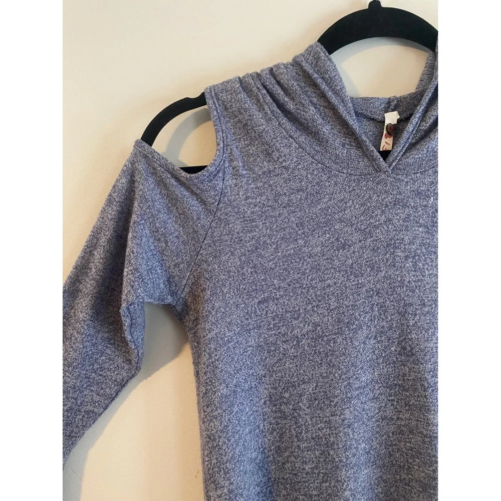 Poof! Soft Cozy Knit Blue Grey Heather Cold Shoulder Pullover Hoodie Size S - Picture 2 of 11